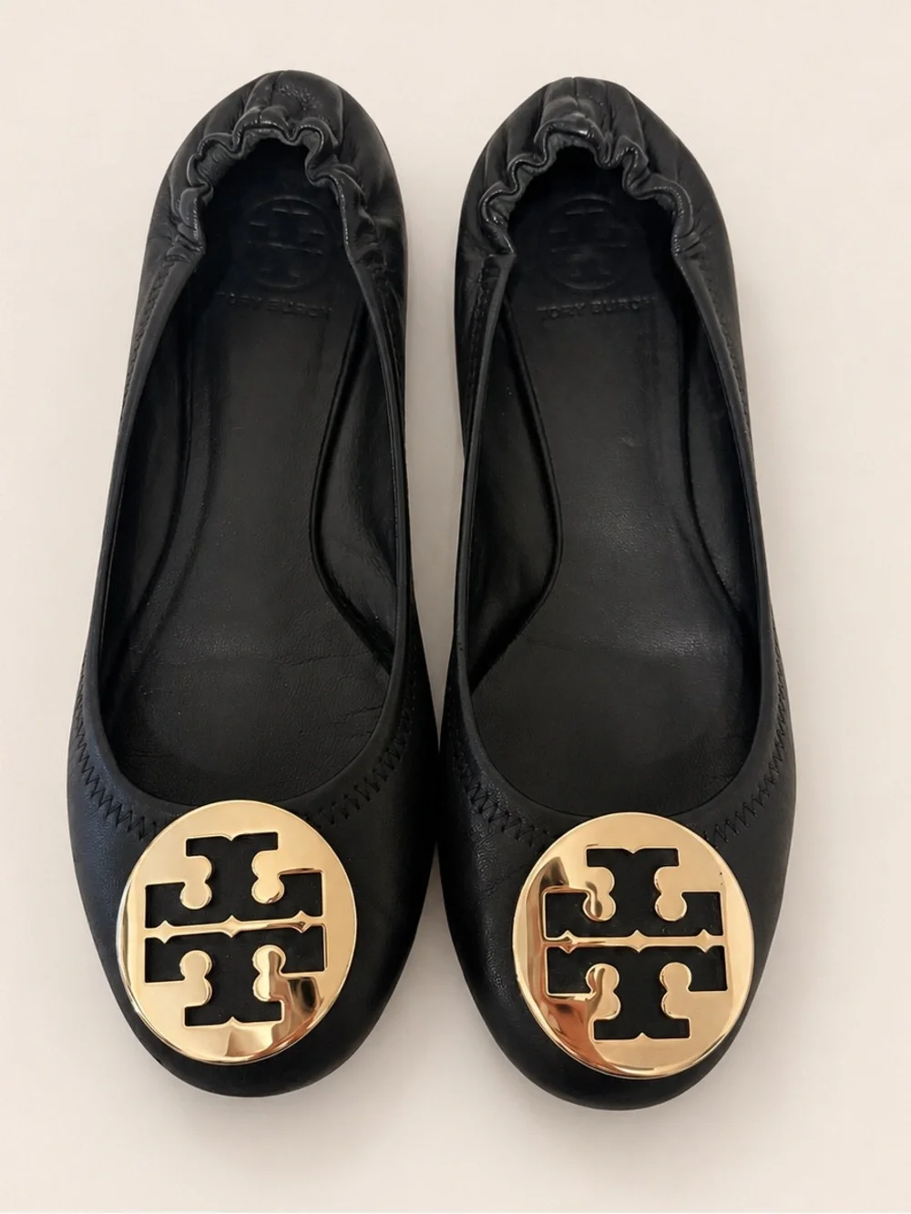 Tory Burch Black Leather Logo Ballet Flats Gold Medallion.
